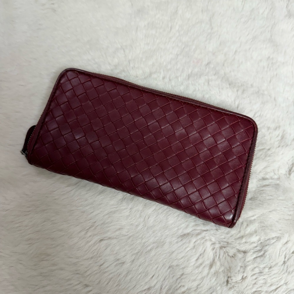 Bottega Veneta zippy wallet maroon